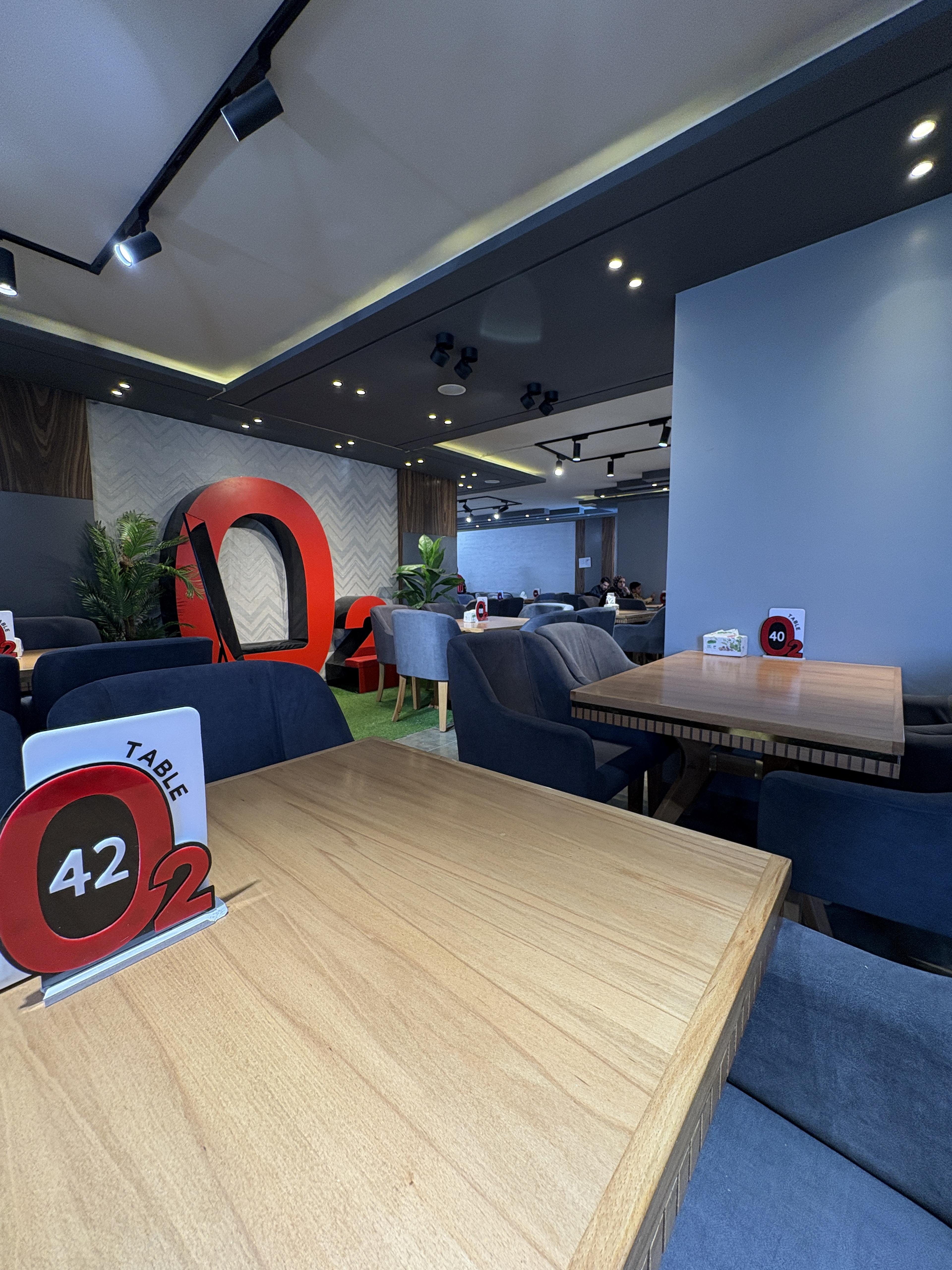 داخل مطعم أوتو غزة